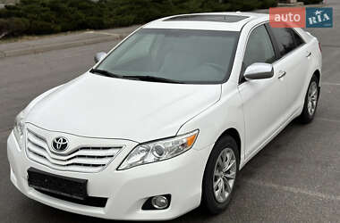 Седан Toyota Camry 2011 в Києві