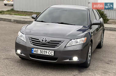 Седан Toyota Camry 2007 в Днепре