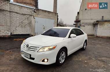 Седан Toyota Camry 2010 в Дніпрі