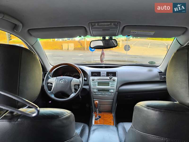 Седан Toyota Camry 2007 в Житомирі