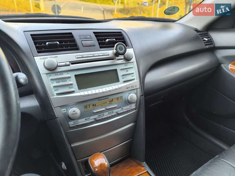 Седан Toyota Camry 2007 в Житомирі