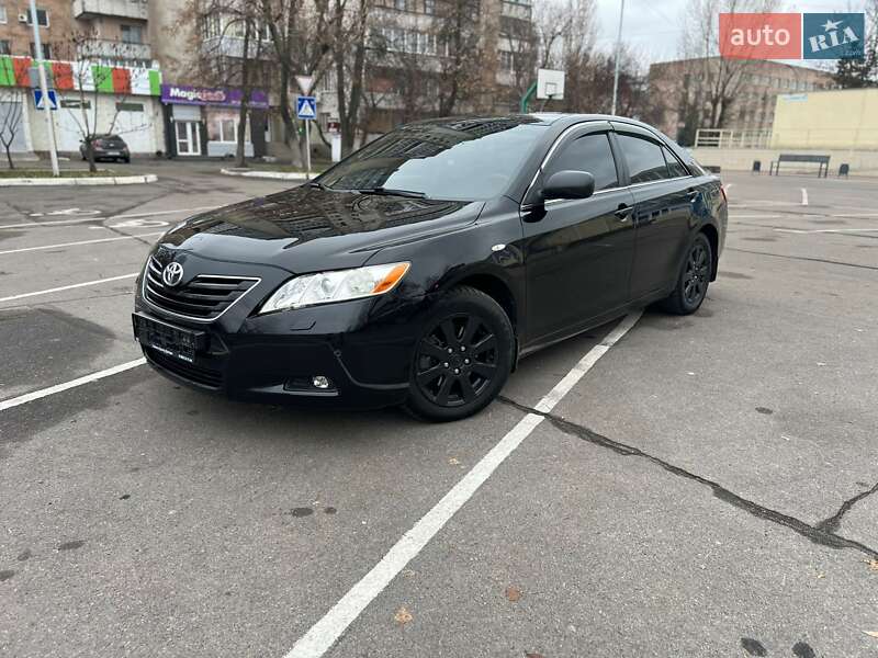 Седан Toyota Camry 2008 в Черкасах