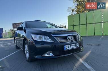 Седан Toyota Camry 2013 в Умани