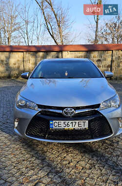 Седан Toyota Camry 2016 в Чернівцях