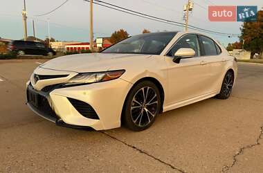 Седан Toyota Camry 2019 в Івано-Франківську