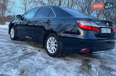 Седан Toyota Camry 2017 в Умані