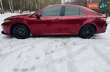 Седан Toyota Camry 2017 в Ірпені