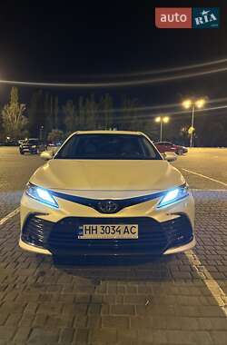 Седан Toyota Camry 2023 в Одесі