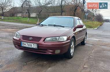 Седан Toyota Camry 1998 в Овідіополі