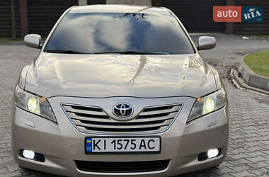 Седан Toyota Camry 2006 в Києві