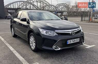 Седан Toyota Camry 2017 в Києві