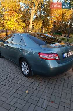 Седан Toyota Camry 2011 в Прилуках