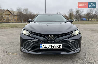 Седан Toyota Camry 2018 в Кривому Розі