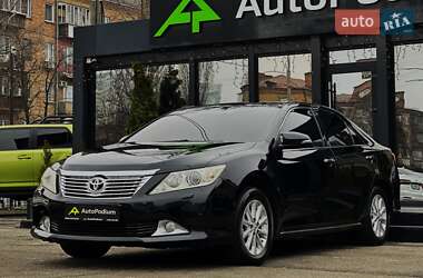 Седан Toyota Camry 2011 в Києві