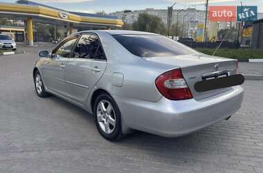 Седан Toyota Camry 2004 в Луцьку