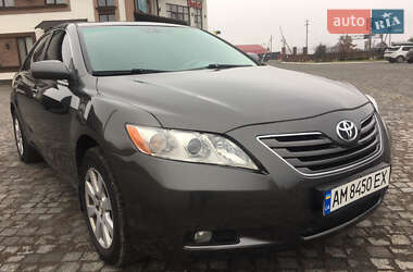 Седан Toyota Camry 2007 в Рівному