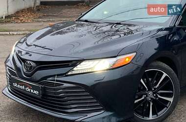 Седан Toyota Camry 2018 в Николаеве