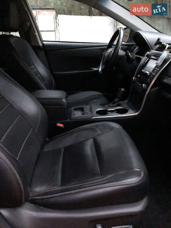 Седан Toyota Camry 2015 в Києві