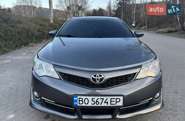 Седан Toyota Camry 2013 в Кременці