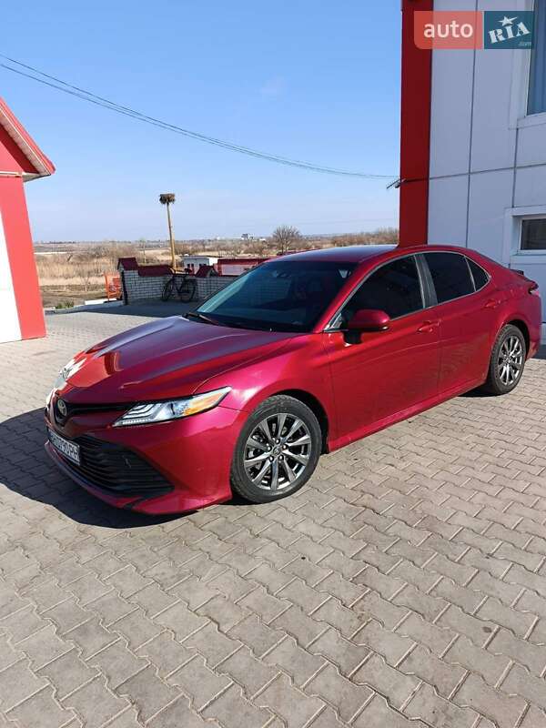Седан Toyota Camry 2018 в Любашівці
