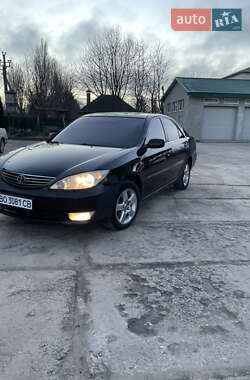 Седан Toyota Camry 2005 в Теофиполе