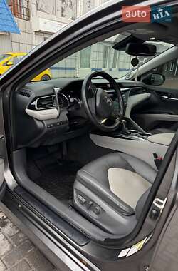 Седан Toyota Camry 2020 в 