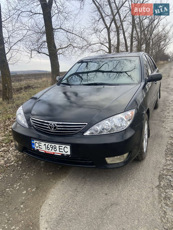 Седан Toyota Camry 2005 в Кельменцях