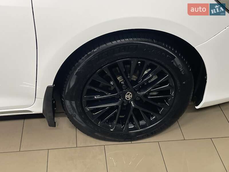Седан Toyota Camry 2012 в Благовіщенську