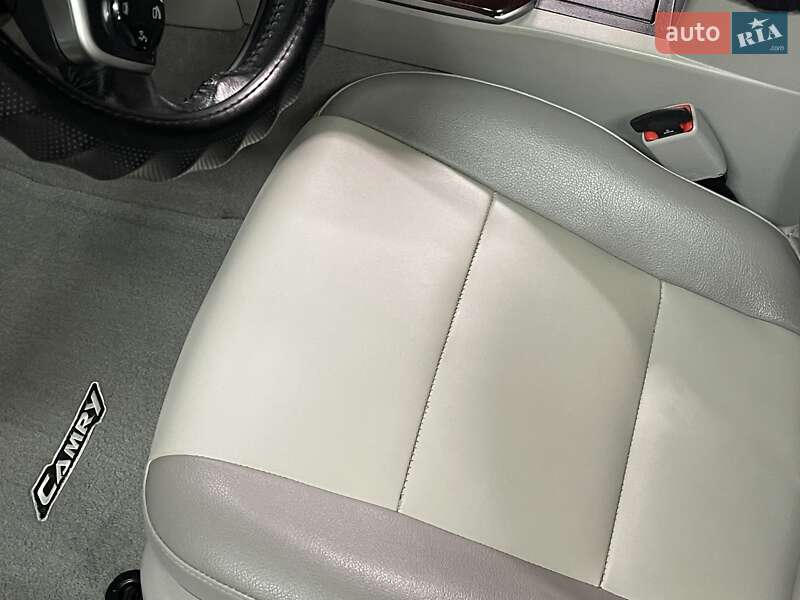 Седан Toyota Camry 2012 в Благовіщенську