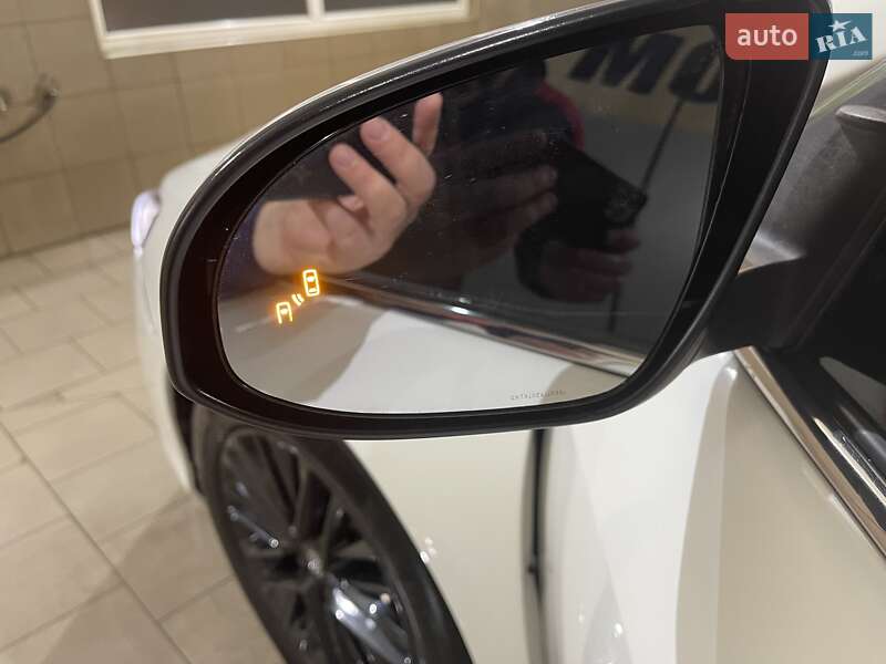 Седан Toyota Camry 2012 в Благовіщенську