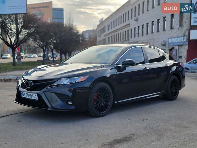 Седан Toyota Camry 2020 в Кременчуці