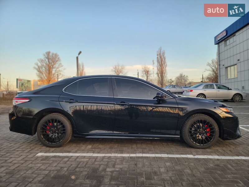 Седан Toyota Camry 2020 в Кременчуці