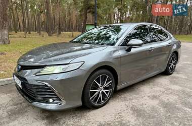 Седан Toyota Camry 2021 в Киеве