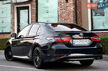 Седан Toyota Camry 2017 в Києві