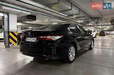 Седан Toyota Camry 2019 в Киеве