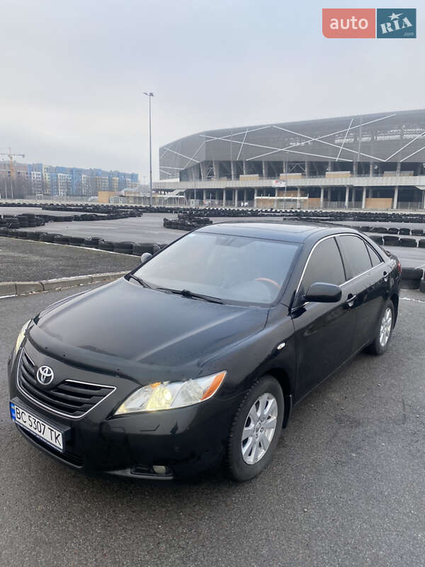 Седан Toyota Camry 2007 в Львове