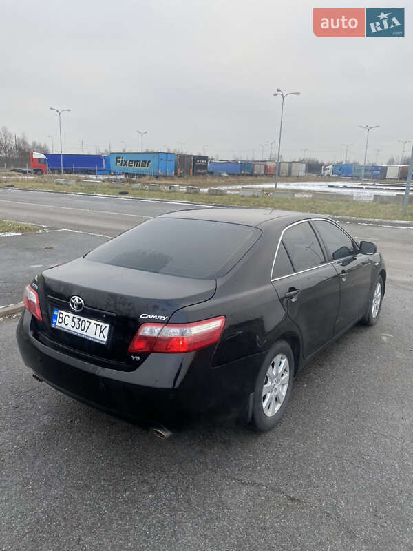 Седан Toyota Camry 2007 в Львове