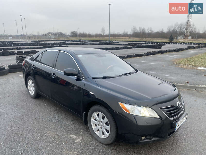 Седан Toyota Camry 2007 в Львове