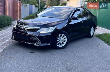 Седан Toyota Camry 2015 в Києві