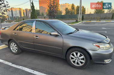 Седан Toyota Camry 2002 в Києві