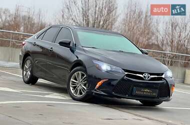 Седан Toyota Camry 2017 в Києві