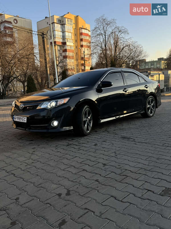 Toyota Camry 2012