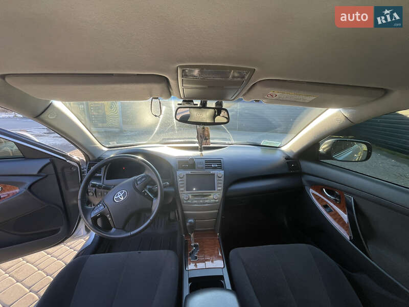 Седан Toyota Camry 2008 в Буче