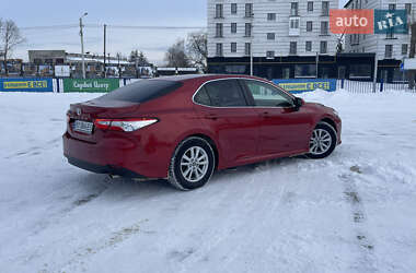 Седан Toyota Camry 2018 в Тернополе