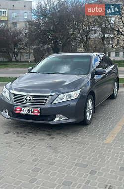 Седан Toyota Camry 2013 в Кропивницькому