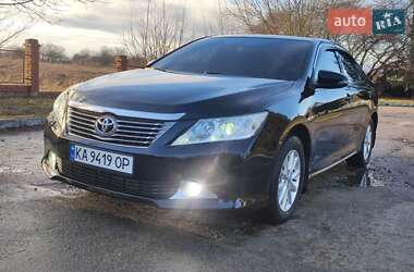 Седан Toyota Camry 2013 в Бердичеві