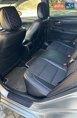 Седан Toyota Camry 2017 в Ужгороді