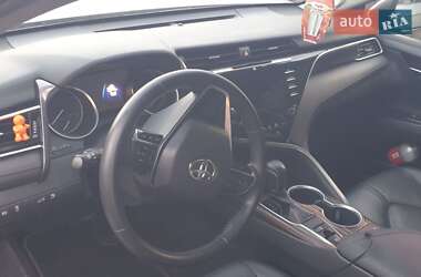 Седан Toyota Camry 2018 в Львове