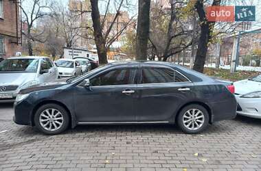 Седан Toyota Camry 2012 в Киеве