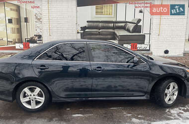 Седан Toyota Camry 2014 в 